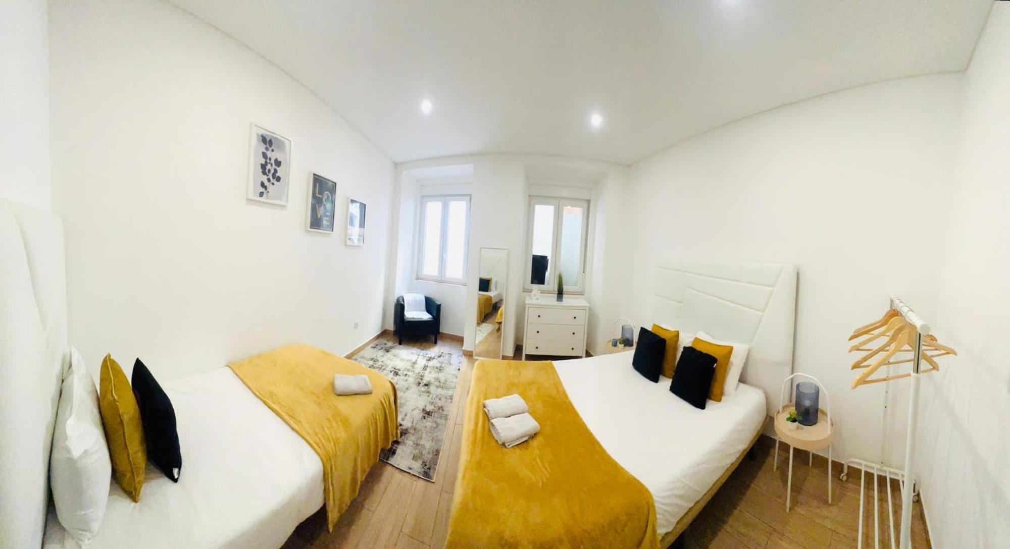 Hostel Rooms, Ideal Location For Tourists